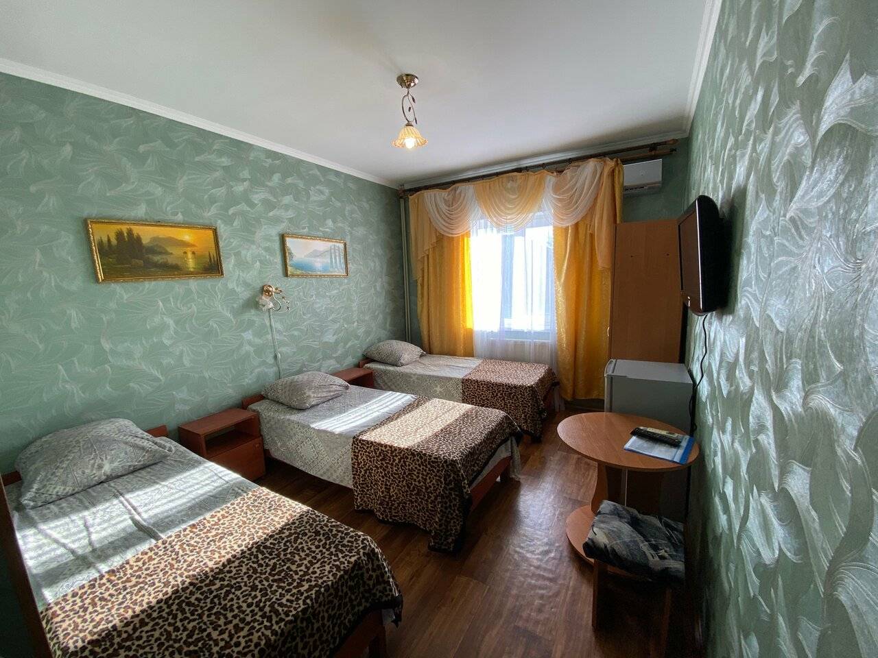 Классический трехместный номер